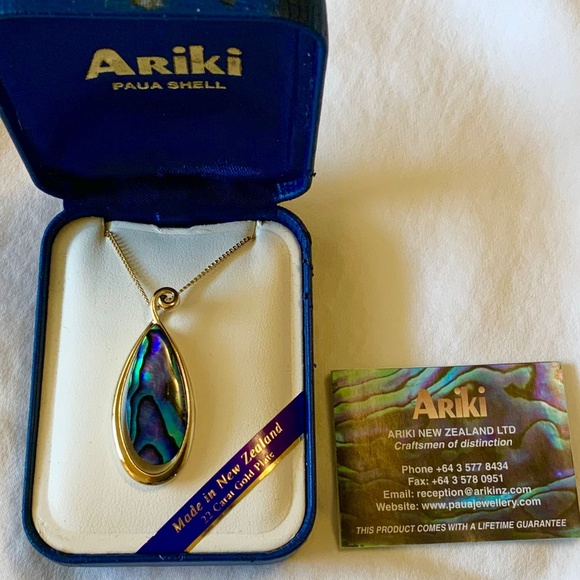NEW! Ariki Paua Shell and Gold Necklace - Picture 1 of 4